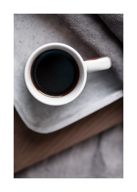 – Foto van zwarte koffie in neutrale kleuren 