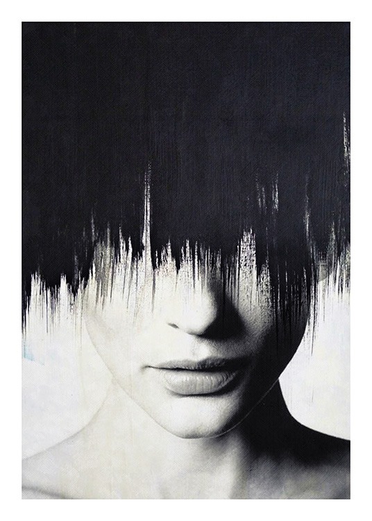  – Zwart-wit foto van de nek en lippen van een vrouw, met haar gezicht bedekt met zwarte verf