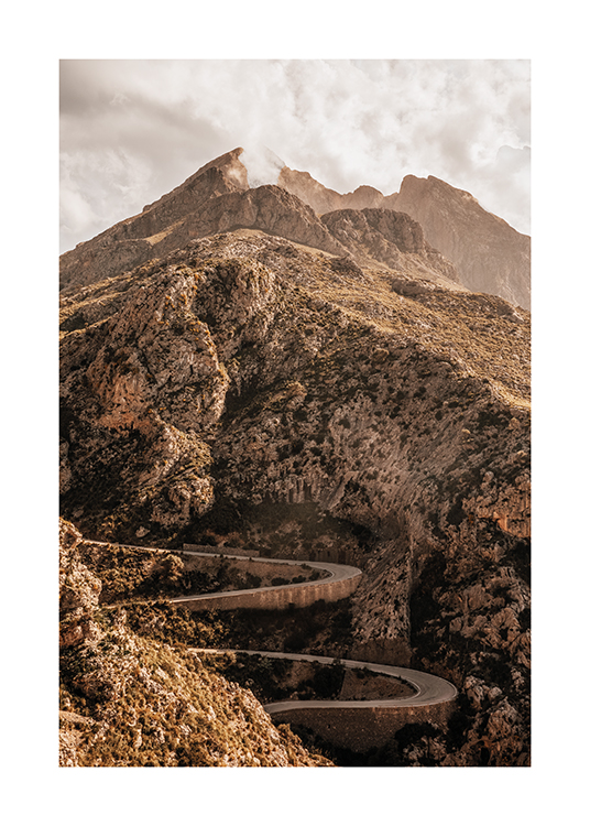  – Een foto van hoge bergen op Mallorca