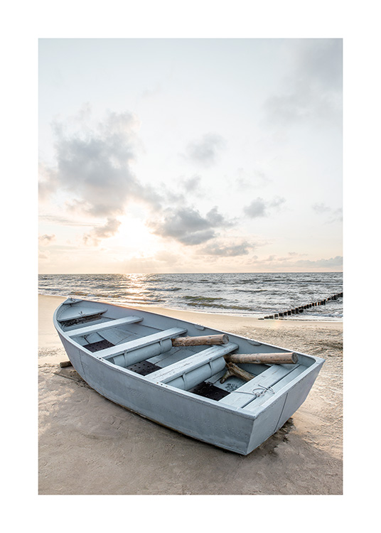 – Foto van een vissersboot op het strand