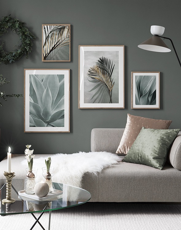 Inspiratie woonkamer groene tinten met botanische posters